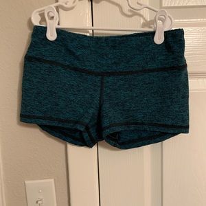 Fleo Shorts - Small